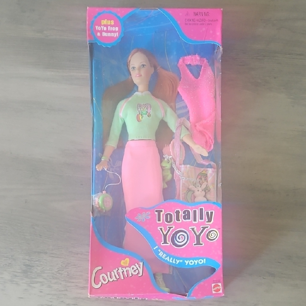 Mattel Pink and Green Fashion Dolls Set